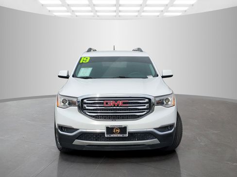 Used 2019 GMC Acadia SLE w/ Driver Alert Package I image 2