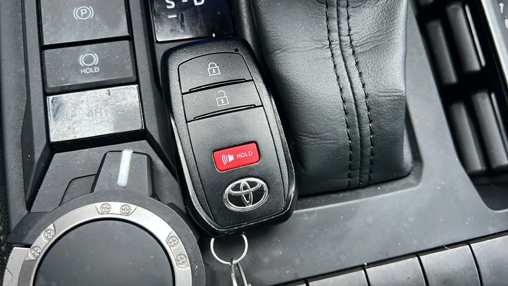 Certified 2025 Toyota Tacoma SR AWD/4WD image 27