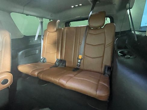 Used 2016 Cadillac Escalade ESV Premium image 27