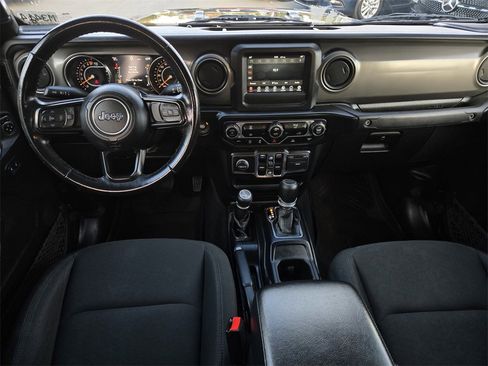 Used 2022 Jeep Gladiator Sport image 14