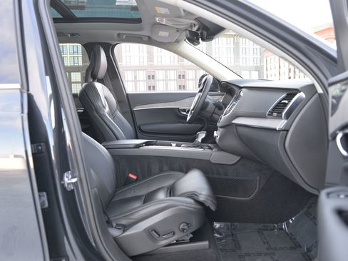 Used 2021 Volvo XC90 T6 Inscription w/ Protection Package Premier image 14