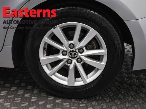 Used 2025 Toyota Camry LE FWD image 33