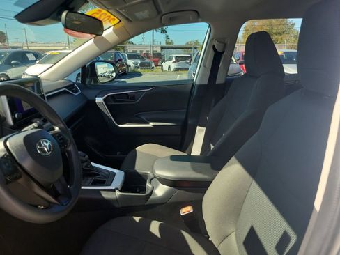 Used 2025 Toyota RAV4 LE image 17