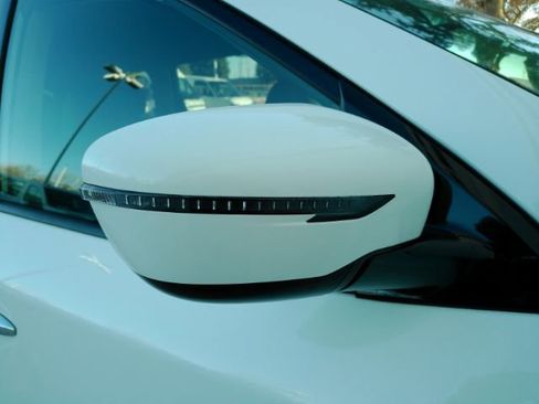 Used 2019 Nissan Pathfinder S image 20