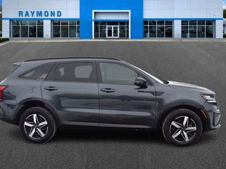 Used 2021 Kia Sorento EX video 2