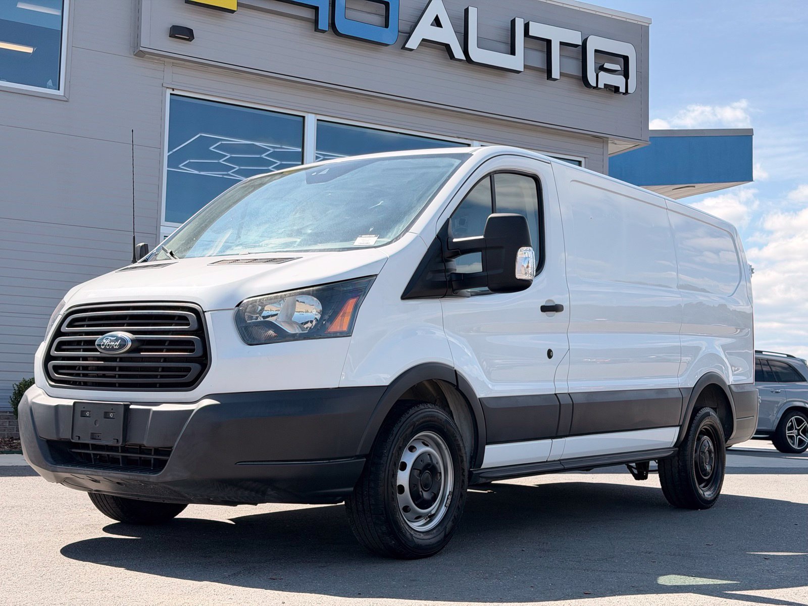 Used 2018 Ford Transit 150 130 Low Roof RWD image 9