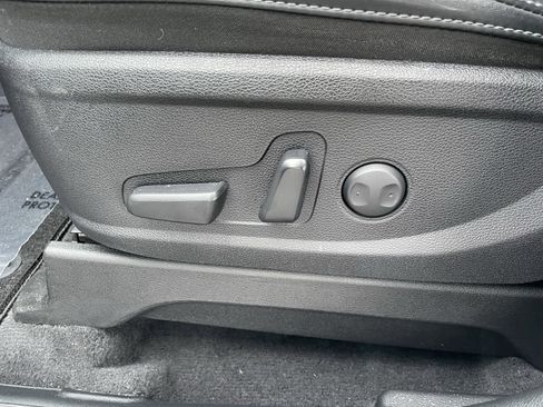 Used 2024 Kia Telluride S w/ S Sunroof Package image 14