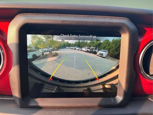 Used 2023 Jeep Wrangler Unlimited Rubicon w/ LED Lighting Group AWD/4WD image 26
