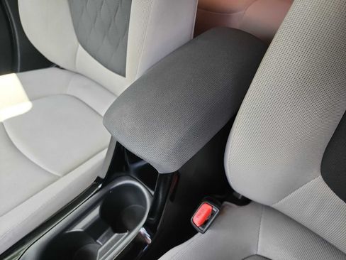 Used 2022 Toyota Corolla LE FWD image 26