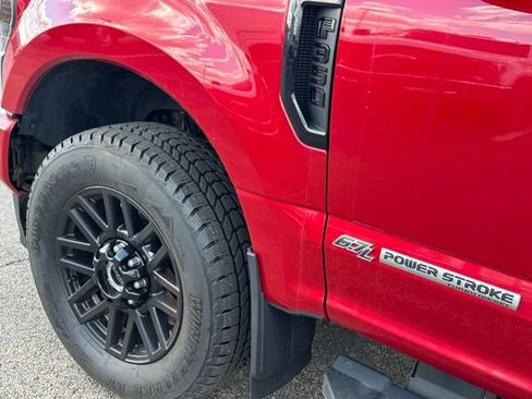 Used 2022 Ford F350 Lariat w/ Black Appearance Package AWD/4WD image 8