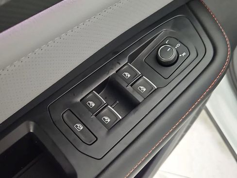 New 2026 Volkswagen Atlas Peak Edition AWD/4WD image 17