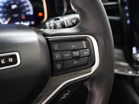 Used 2022 Jeep Wagoneer Series III w/ Premium Group I image 23