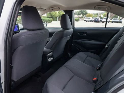 Used 2025 Toyota Corolla LE FWD image 18