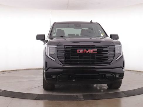 Used 2024 GMC Sierra 1500 Elevation w/ X31 Off-Road Package AWD/4WD image 12