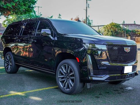 Used 2023 Cadillac Escalade ESV Sport Platinum image 12