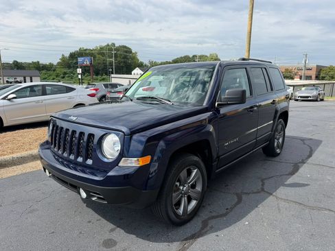 Used 2015 Jeep Patriot High Altitude AWD/4WD image 3