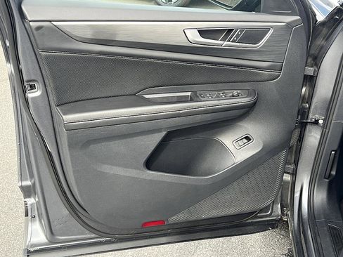 Used 2024 Volkswagen Atlas Cross Sport SE image 18