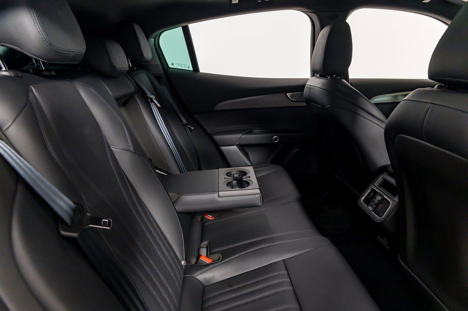 Used 2024 Maserati Grecale GT AWD/4WD image 28