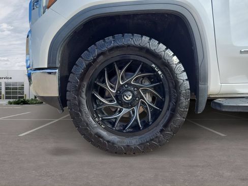 Used 2021 GMC Sierra 1500 SLT RWD image 11