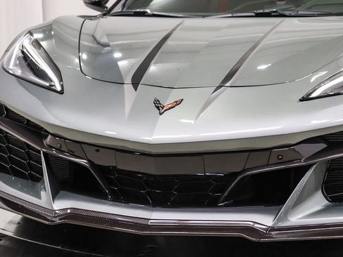 Used 2023 Chevrolet Corvette Z06 RWD image 8