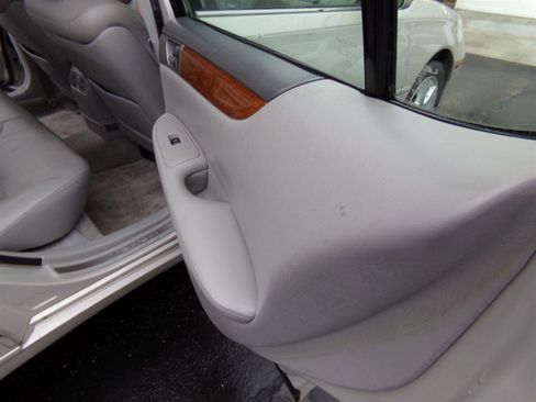 Used 2005 Lexus ES 330 image 71