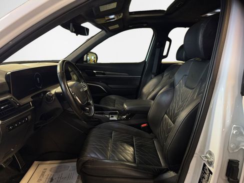 Used 2023 Kia Telluride SX Prestige X-Line AWD/4WD image 12