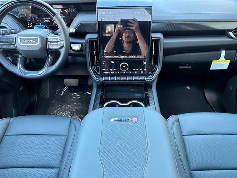 New 2026 GMC Yukon XL AT4 w/ AT4 Premium Plus Package image 11