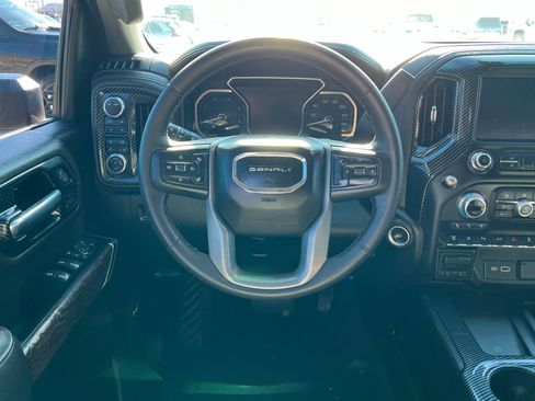Used 2022 GMC Sierra 2500 Denali w/ Denali Ultimate Package image 13