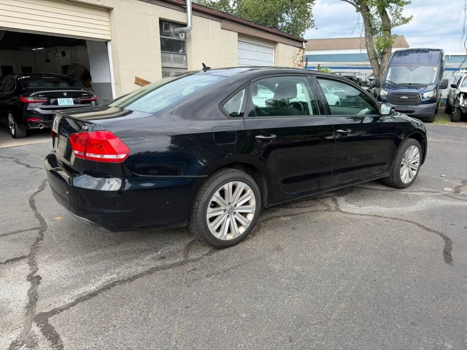 Used 2015 Volkswagen Passat 1.8T S FWD image 7