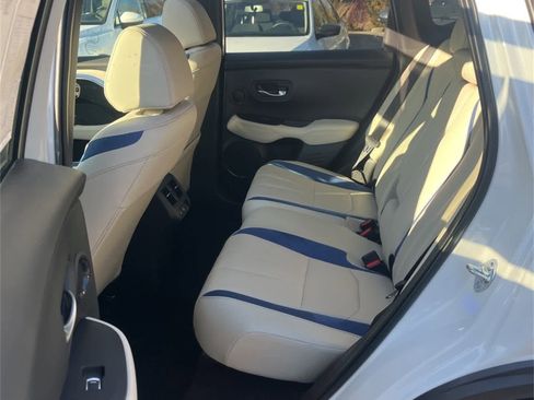 Used 2025 Acura ADX A-Spec image 16