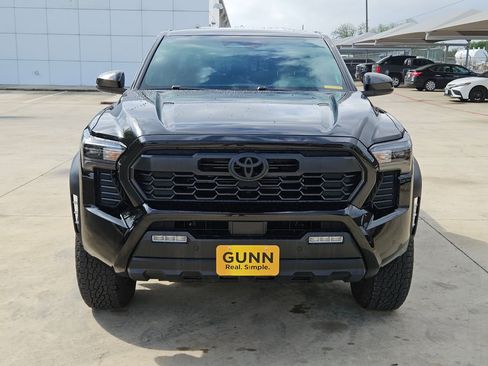 Used 2024 Toyota Tacoma TRD Off-Road w/ TRD Off Road Upgrade Package AWD/4WD image 8