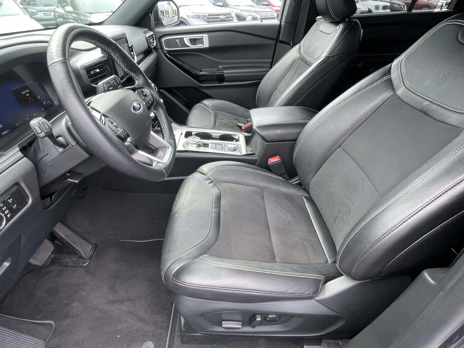 Used 2023 Ford Explorer ST w/ ST Street Pack AWD/4WD image 16