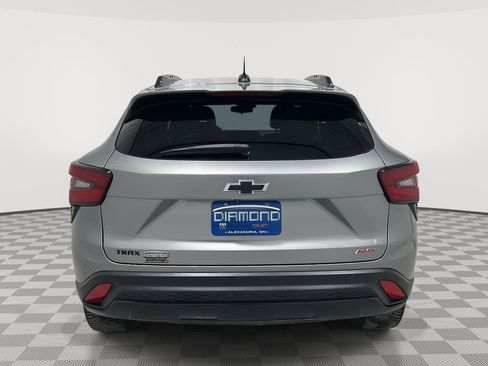 Used 2024 Chevrolet Trax RS w/ Driver Confidence Package image 4