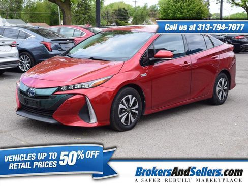 Used 2018 Toyota Prius Prime Premium FWD image 1