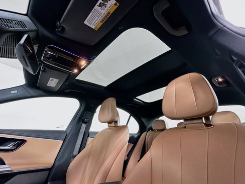 Used 2024 Mercedes-Benz E 350 4MATIC Sedan image 23