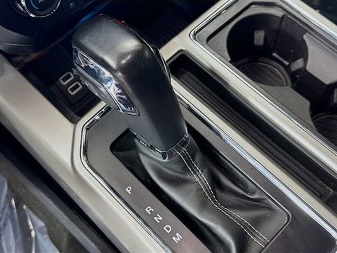 Used 2019 Ford F150 Lariat image 19