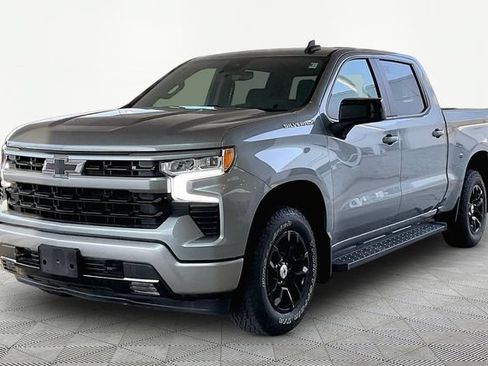 Used 2023 Chevrolet Silverado 1500 RST AWD/4WD image 3