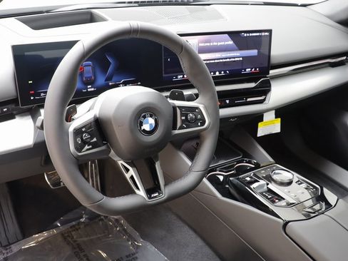 New 2026 BMW 530i xDrive 530i xDrive w/ M Sport Package image 7