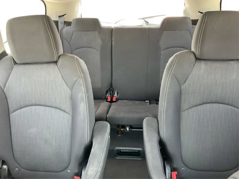Used 2015 Chevrolet Traverse LT FWD image 14
