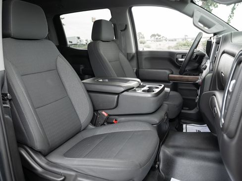 Used 2021 Chevrolet Silverado 1500 LT image 40