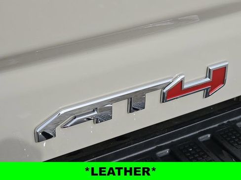 Used 2026 GMC Sierra 2500 AT4 w/ AT4 Premium Plus Package image 12
