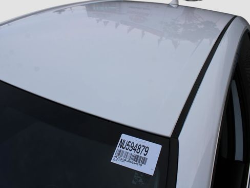 Used 2022 Toyota Camry SE image 11