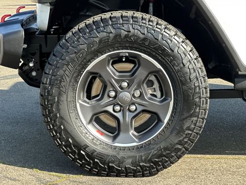 Used 2023 Jeep Gladiator Rubicon w/ Cold Weather Group image 30