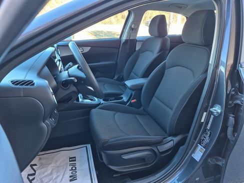 Used 2024 Kia Forte LXS image 10