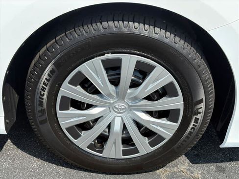 Used 2021 Toyota Camry LE w/ Audio Upgrade Package FWD image 32
