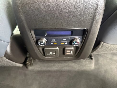 Used 2021 Buick Enclave Premium w/ Sun and Sites Package AWD/4WD image 23