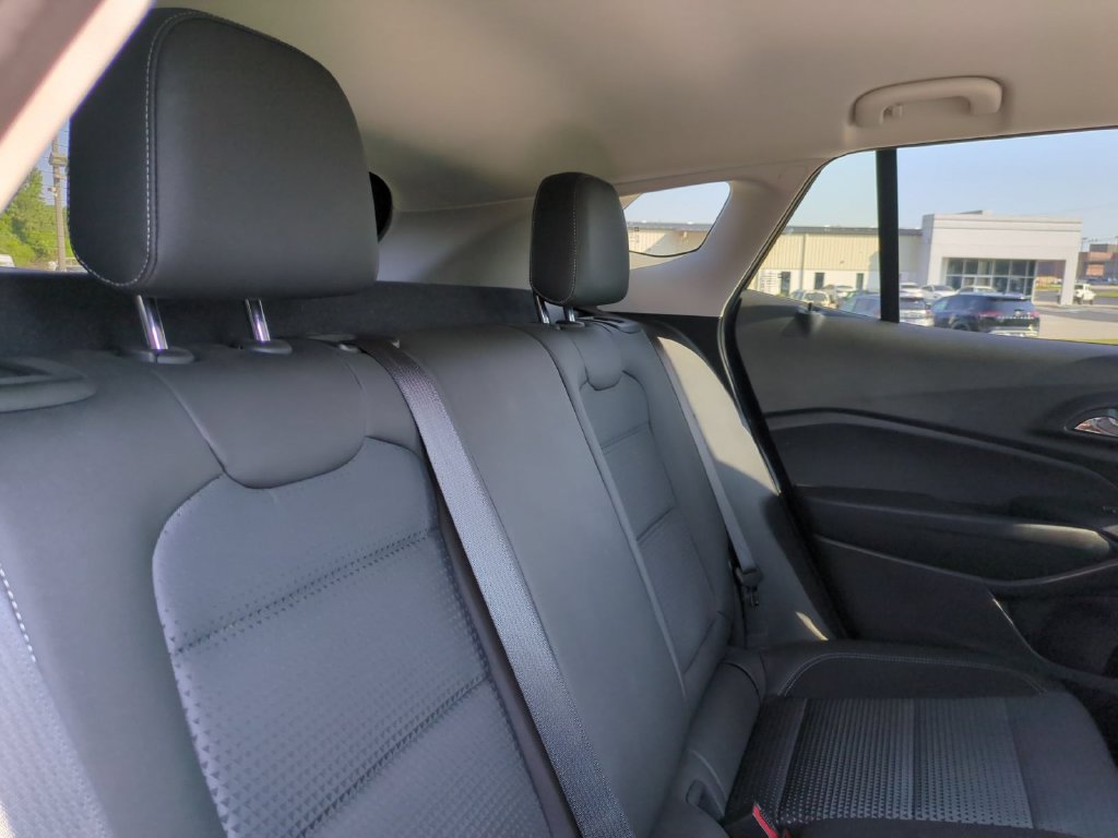 Used 2026 Chevrolet Trax LT FWD image 30