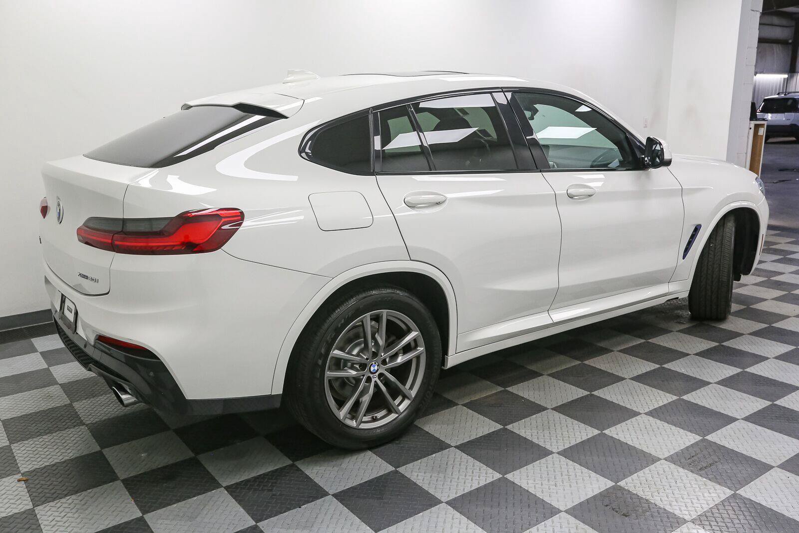 Used 2019 BMW X4 xDrive30i w/ M Sport Package 2 AWD/4WD image 8