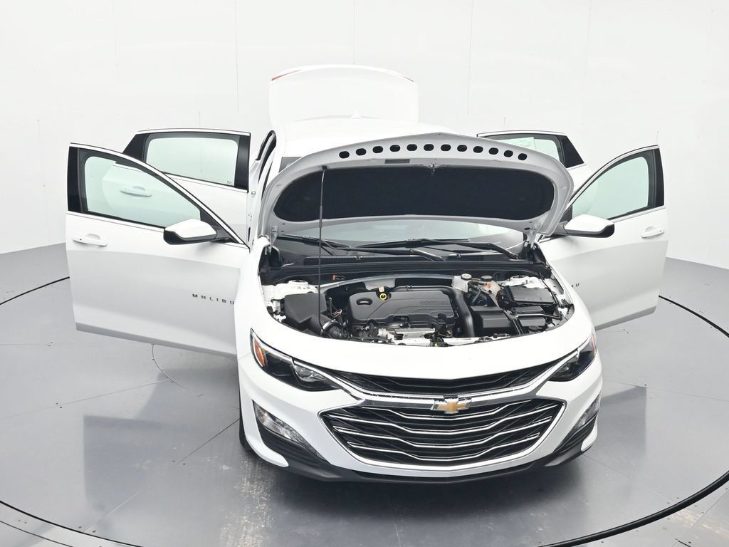Certified 2025 Chevrolet Malibu LT FWD image 44
