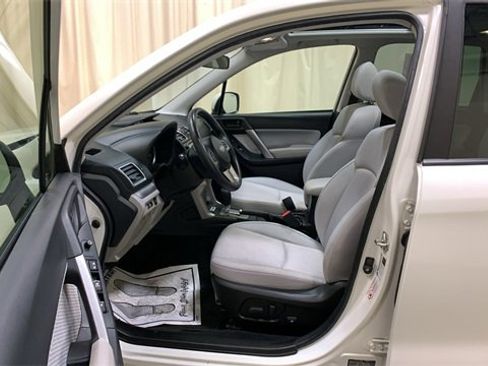 Used 2018 Subaru Forester 2.5i Premium w/ All-Weather Package image 26